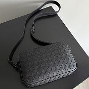Okify Bottega Veneta Intrecciato Camera Bag Black 24.5x15x6cm - 2