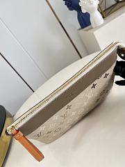 Okify Louis Vuitton Pochette Voyage Souple Bag M29427 33.5x26x5.5cm - 4