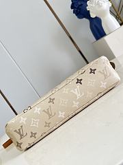 Okify Louis Vuitton Pochette Voyage Souple Bag M29427 33.5x26x5.5cm - 2