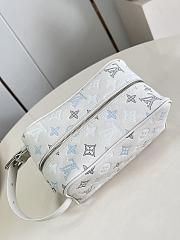 Okify Louis Vuitton Locker Dopp Kit Bag White M28835 23x13x12cm - 2