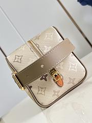 Okify Louis Vuitton Locker Dopp Kit Bag Brown M29426 23x13x12cm - 2