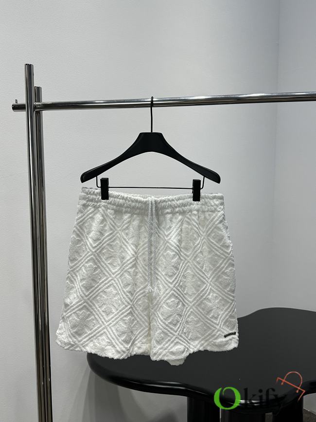 Okify Chrome Heart White Shorts Unisex (has XL) - 1