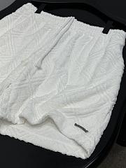 Okify Chrome Heart White Shorts Unisex (has XL) - 2