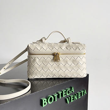 Okify Bottega Veneta Bang Bang Vanity Case Bag Off White 22x12.5x5cm