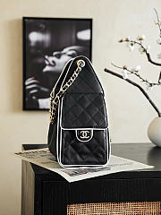 Okify CC 25 Hobo Bag Black Lambskin White Trim 30x26x14cm  - 4