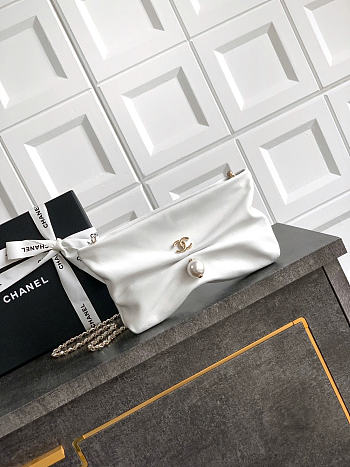 Okify CC 25S Clutch Bag White Lambskin 24x14x5cm