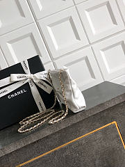 Okify CC 25S Clutch Bag White Lambskin 24x14x5cm - 2