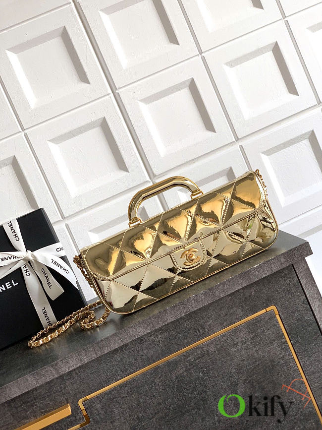 Okify CC Small Clutch With Chain Gold Metallic Mirror Calfskin 29x12x5cm - 1