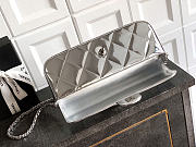 Okify CC Small Clutch With Chain Silver Metallic Mirror Calfskin 29x12x5cm - 4