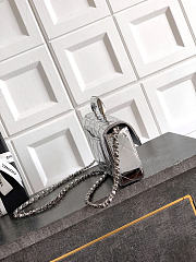 Okify CC Small Clutch With Chain Silver Metallic Mirror Calfskin 29x12x5cm - 3