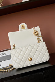 Okify CC 25B Flap Bag White Lambskin 20x13x7cm - 4