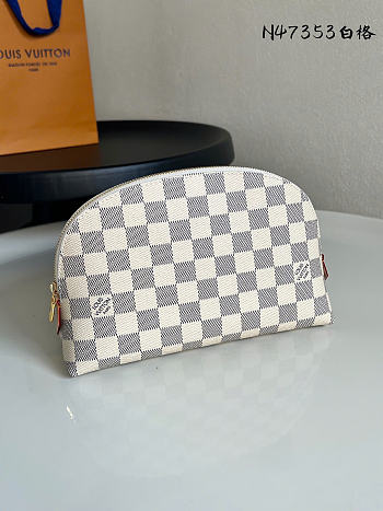 Okify Louis Vuitton Damier White Cosmetic Pouch N47353 22x15x6cm