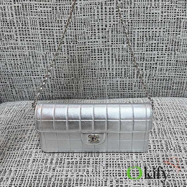 Okify CC East West Chocolate Bar Bag Silver 26x13x4cm - 1