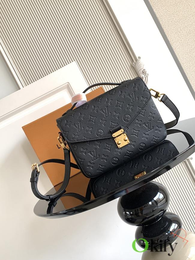 Okify Louis Vuitton Pochette Metis Bag Black M25939 25x19x7cm - 1