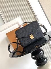 Okify Louis Vuitton Pochette Metis Bag Black M25939 25x19x7cm - 1