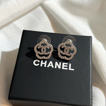 Okify CC Silver Flower Earrings With Diamonds 29336