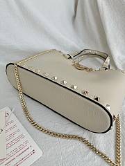 Okify Valentino Garavani Rockstud Small Bag In White 23x15.5x6cm - 2