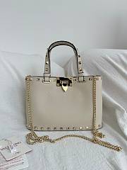 Okify Valentino Garavani Rockstud Small Bag In White 23x15.5x6cm - 1