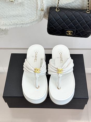 Okify CC Women White Platform Thong Sandals 