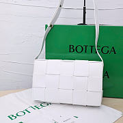 Okify Bottega Veneta Cassette Bag White 23x15x5.5cm - 3