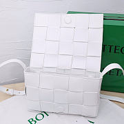 Okify Bottega Veneta Cassette Bag White 23x15x5.5cm - 2