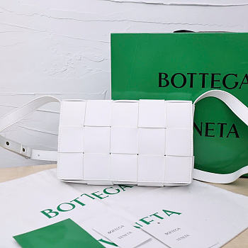 Okify Bottega Veneta Cassette Bag White 23x15x5.5cm