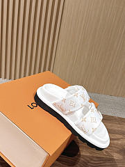 Okify Louis Vuitton White Pillow Sandals Unisex 3cm - 4