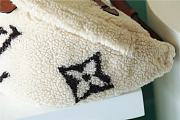 Okify Louis Vuitton White Wool Bumbag M55425 37x14x13cm - 5