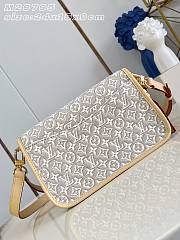 Okify Louis Vuitton Diane Embleme Bag M29795 24x15x9cm - 4