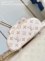 Okify Louis Vuitton Montsouris Mini LV Crafty Backpack M2A079 24x25x12cm - 4