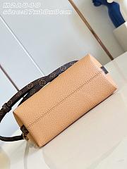 Okify Louis Vuitton Mini Multipass Bag Light Brown M2A840 17x18x9cm - 4