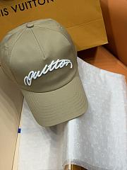 Okify Louis Vuitton Beige Cap 29829 - 4