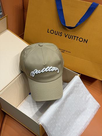 Okify Louis Vuitton Beige Cap 29829