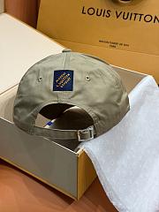 Okify Louis Vuitton Beige Cap 29829 - 3