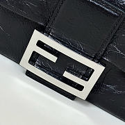 Okify Fendi Mamma Baguette Bag Black Cracked Leather 16x12x8cm - 6