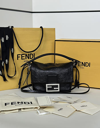 Okify Fendi Mamma Baguette Bag Black Cracked Leather 16x12x8cm