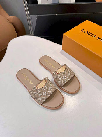 Okify Louis Vuitton Beige Women Slides (has big size)