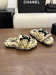 Okify Louis Vuitton Light Yellow Fur Women Slippers  - 3