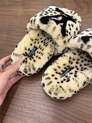 Okify Louis Vuitton Light Yellow Fur Women Slippers  - 2