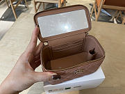 Okify CC Vanity Top Handle With Pearl Bag Brown Caviar 17cm - 6
