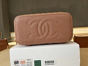 Okify CC Vanity Top Handle With Pearl Bag Brown Caviar 17cm - 3