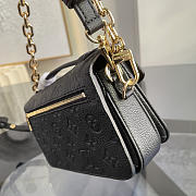 Okify Louis Vuitton Pochette Metis East West Bag Black M46596 21.5x13.5x6cm  - 5