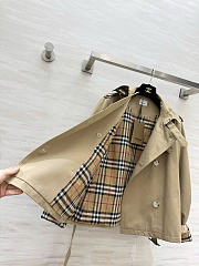 Okify Burberry Beige Blazer  - 4