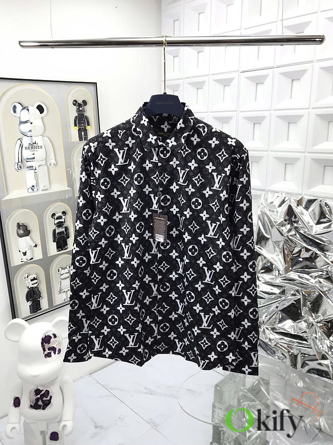 Okify Louis Vuitton Black Monogram Shirt (has big size) - 1
