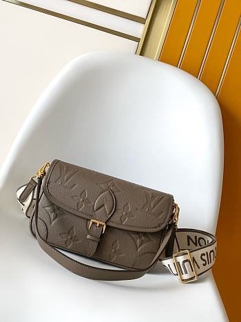 Okify Louis Vuitton Diane Bag Gray M15049 24x15x9cm