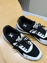 Okify Louis Vuitton Black And White Men Sneakers 30105 - 3