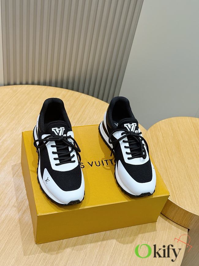 Okify Louis Vuitton Black And White Men Sneakers 30105 - 1