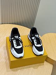 Okify Louis Vuitton Black And White Men Sneakers 30105 - 1