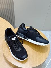 Okify Louis Vuitton Black And White Men Sneakers 30107 - 3