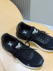 Okify Louis Vuitton Black And White Men Sneakers 30107 - 2